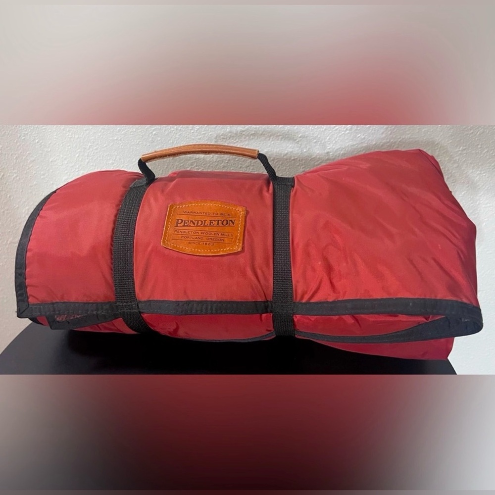 Pendleton Plaid Wool Roll-Up Blanket Portable Travel Outdoor Concert Leather Bag